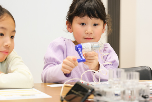 科学のびっくり箱!なぜなにレクチャーの様子