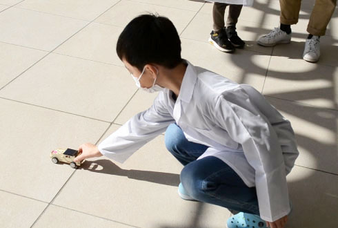 水素を解明して、ロケットを飛ばそう! ちびっ子科学者のサイエンスショー!