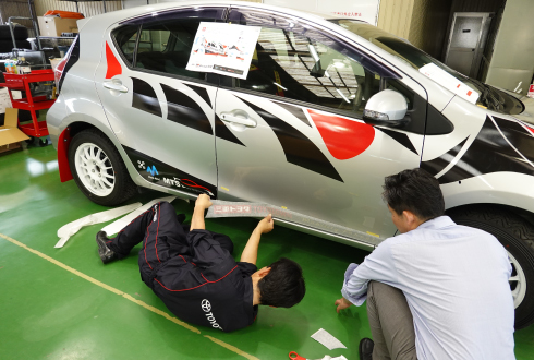 ラリーカー製作の様子